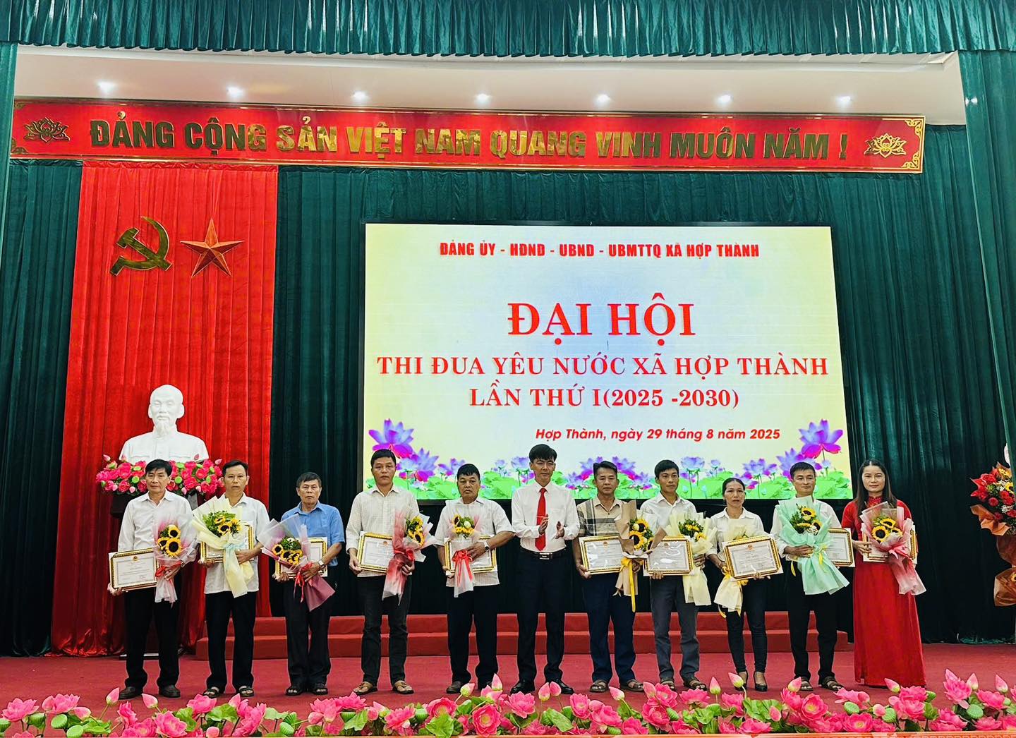 Anh-tin-bai